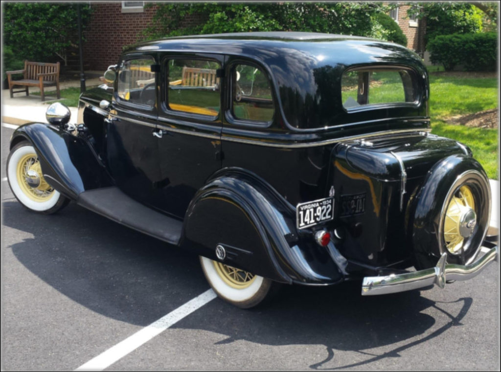 1934 Ford Deluxe Fordor Sedan