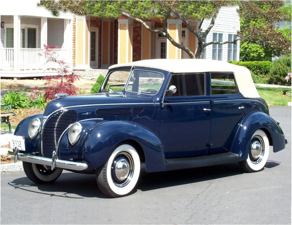 1938 Ford Deluxe Convertible Sedan
