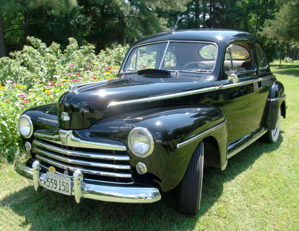 1947 Ford Super Deluxe Sedan Coupe