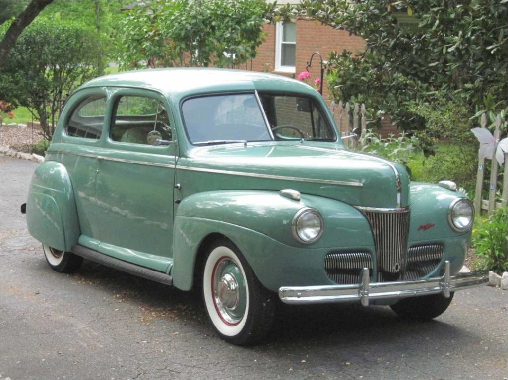 1941 Ford Super Deluxe Tudor Sedan