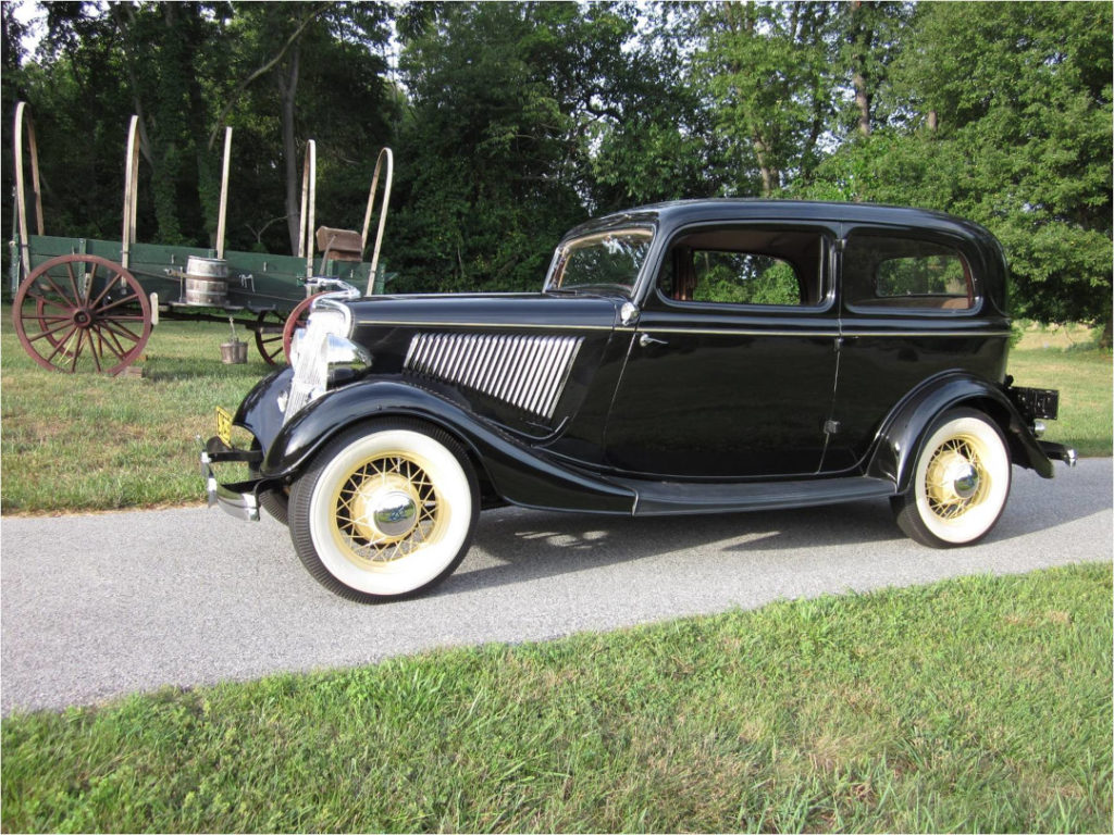 1934 Ford Deluxe Tudor Sedan